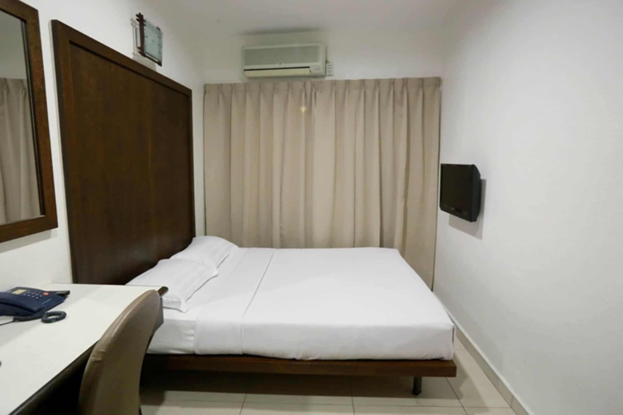 Crystal Lodge Kota Bharu Ngoại thất bức ảnh