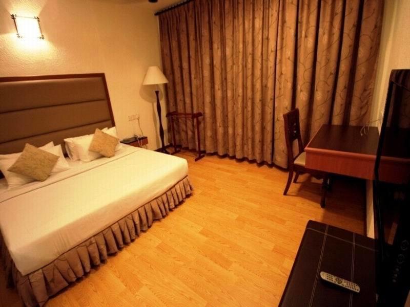 Crystal Lodge Kota Bharu Ngoại thất bức ảnh