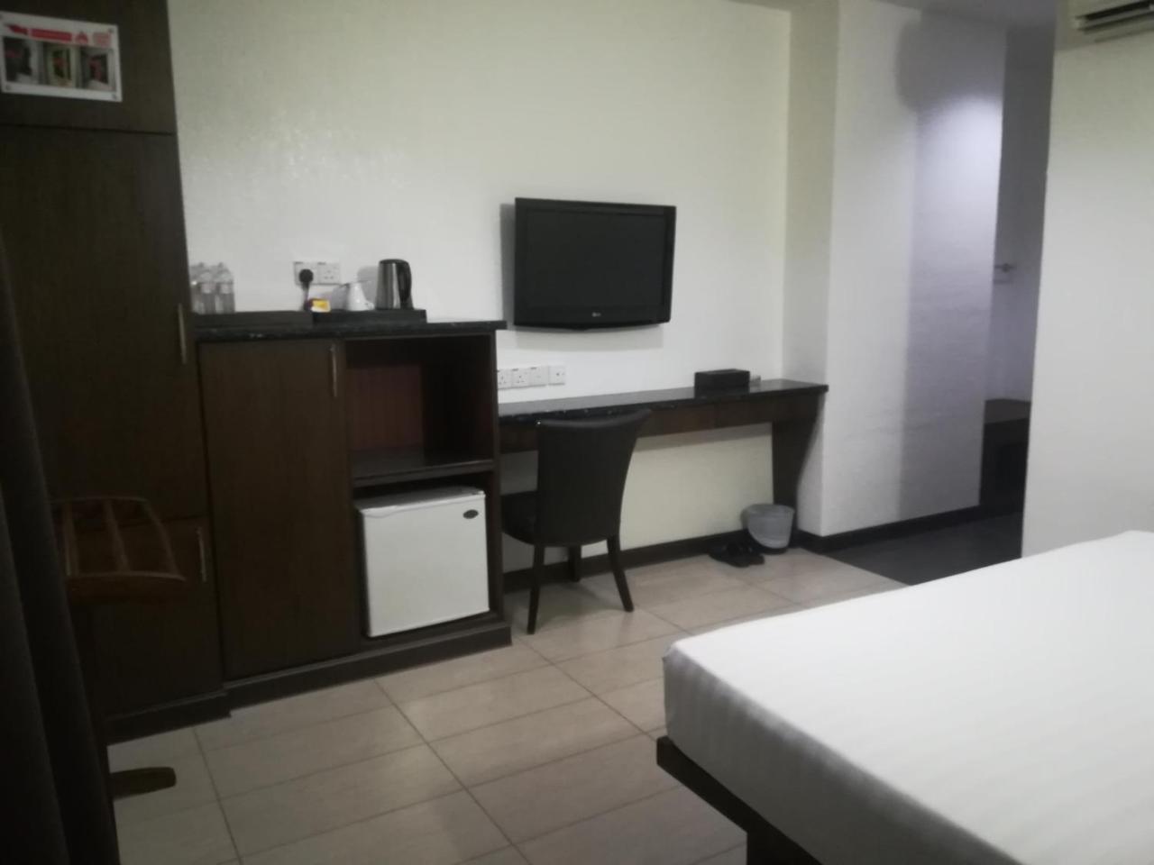 Crystal Lodge Kota Bharu Ngoại thất bức ảnh